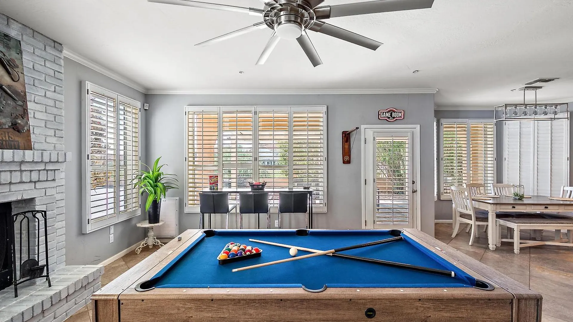 Elegant Scottsdale Desert Retreat With Private Pool, Hot Tub, Game Room, And Family-Friendly Amenities