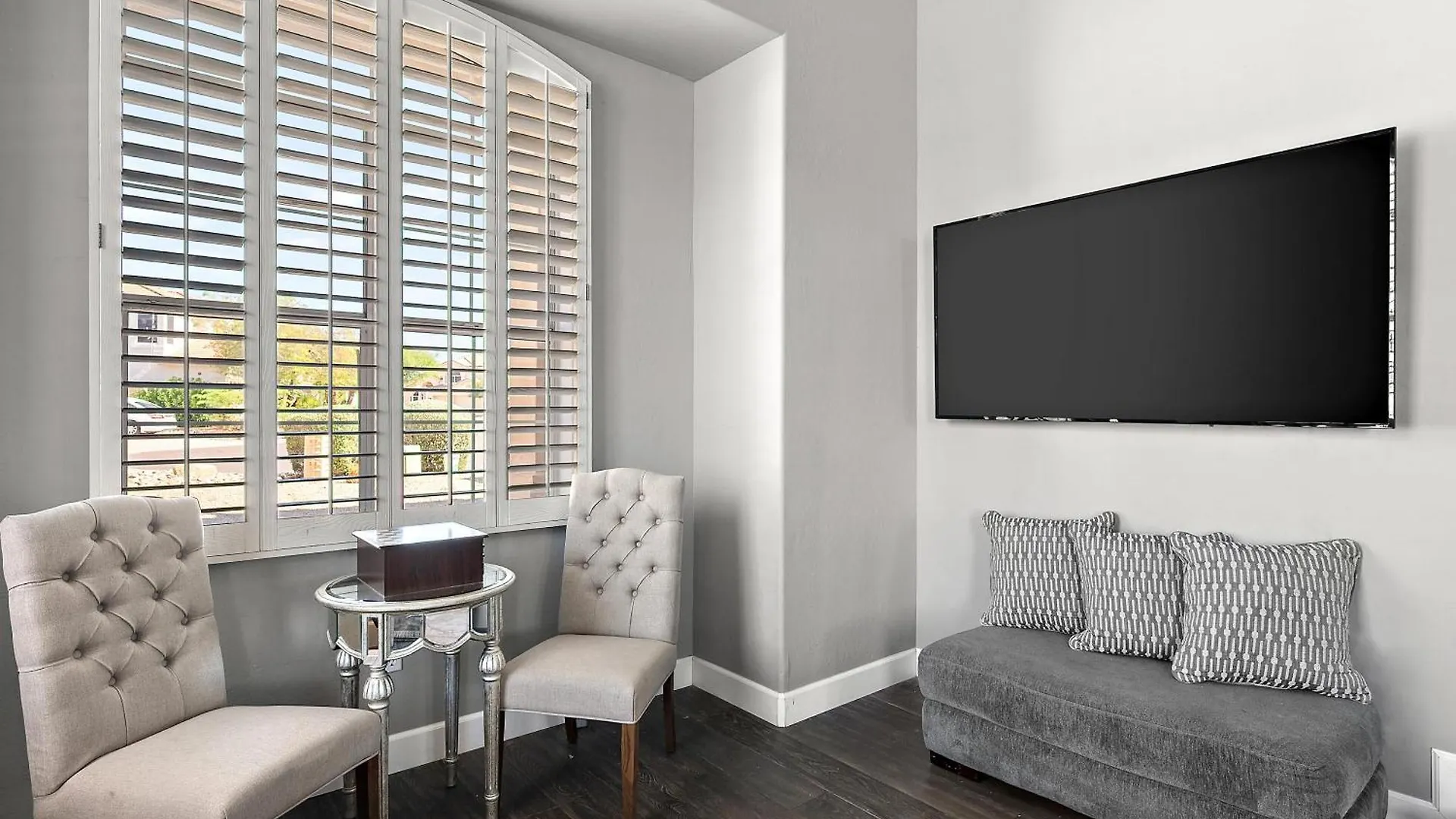 Semesterbostad Elegant Scottsdale Desert Retreat With Private Pool, Hot Tub, Game Room, And Family-Friendly Amenities
